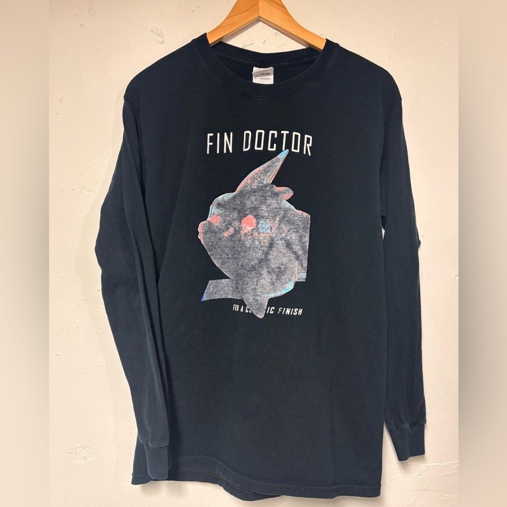 Vintage Fin Doctor Men’s Black Graphic Long Sleeve T-shirt Medium